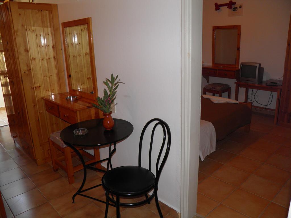 Galaxias Studios Kalamaki  Habitación foto